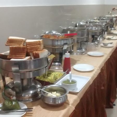 Hotel Delux Inn Agra  Buitenkant foto