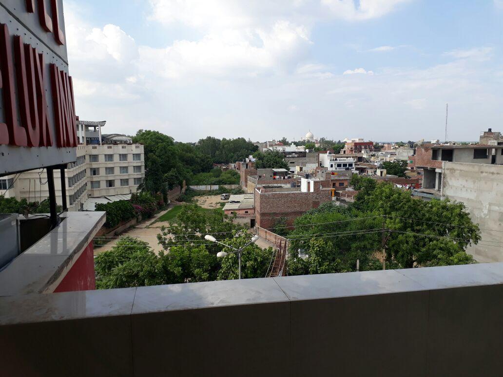 Hotel Delux Inn Agra  Buitenkant foto