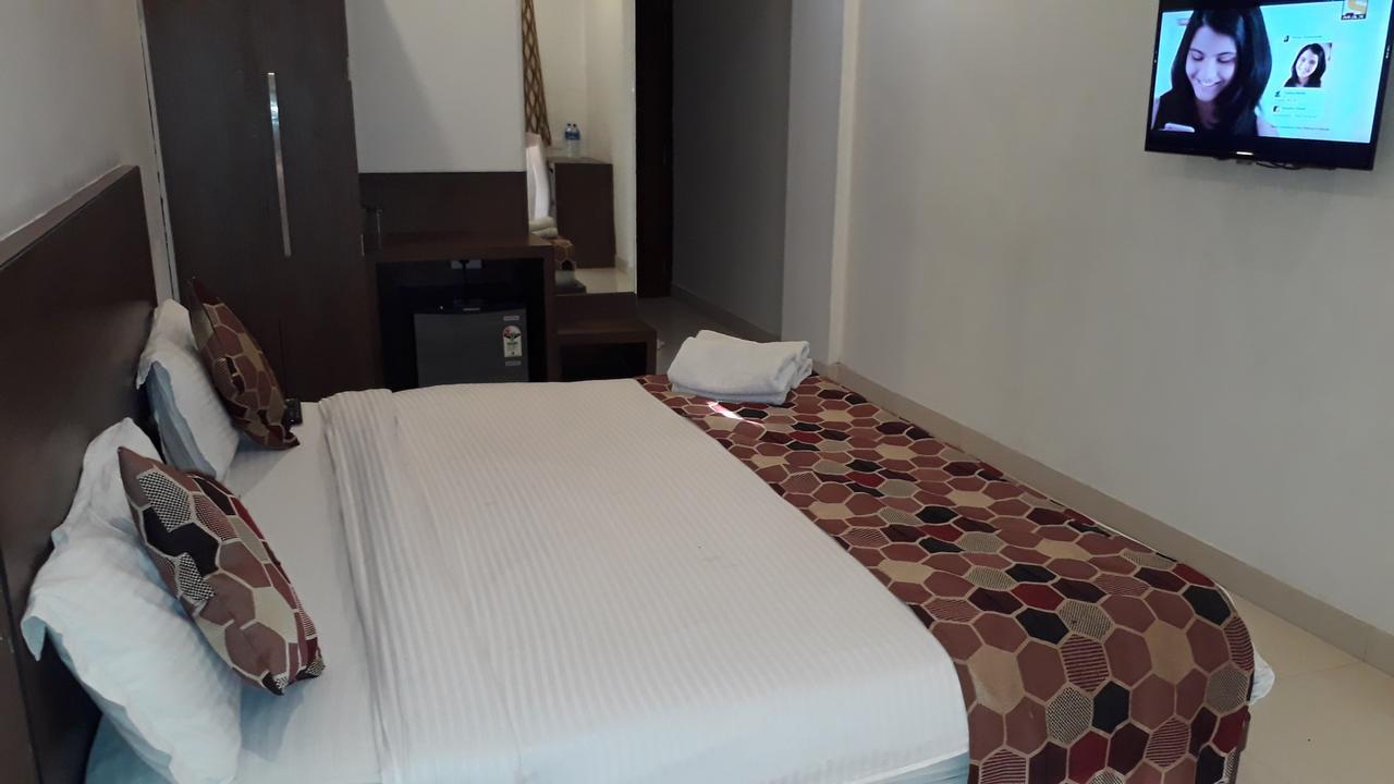 Hotel Delux Inn Agra  Buitenkant foto